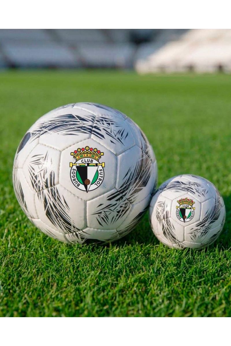 Balón blanquinegro pequeño